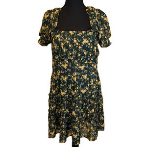 NWT FRANCESSCAS SHORT SLEEVE GREEN FLORAL DRESS